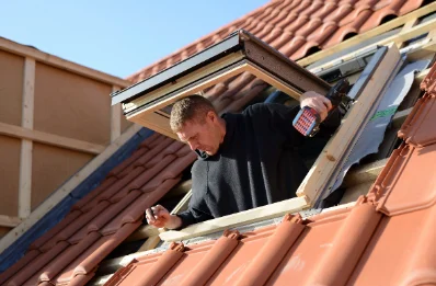 Pose de fenêtres de toit Velux à Arces